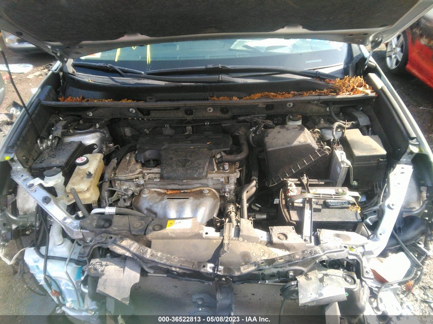 VIN JTMBFREV1JJ204768 2018 TOYOTA RAV4 LE