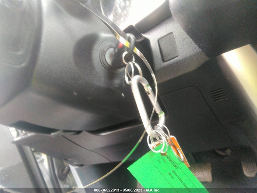 VIN JTMBFREV1JJ204768 2018 TOYOTA RAV4 LE