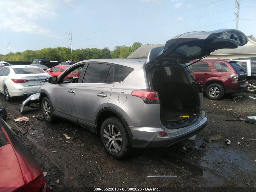 VIN JTMBFREV1JJ204768 2018 TOYOTA RAV4 LE
