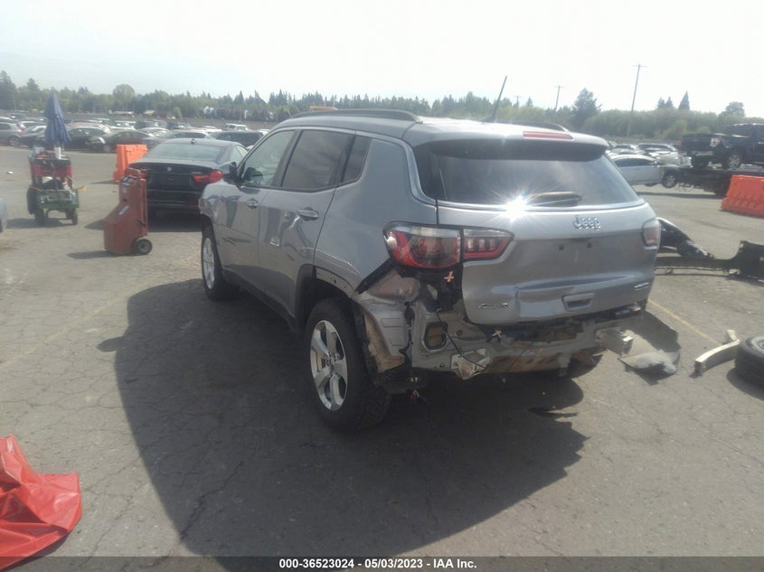 VIN 3C4NJDBB8JT392934 2018 JEEP COMPASS LATITUDE