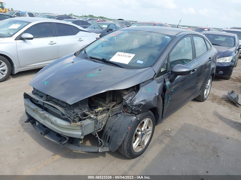 VIN 3FADP4BJ5JM121699 2018 FORD FIESTA SE