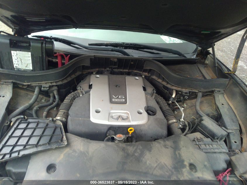 2015 INFINITI QX70 - JN8CS1MW8FM482962