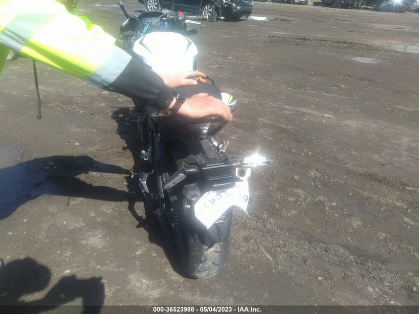 VIN MLHPC6258M5201250 2021 HONDA CBR500 RA