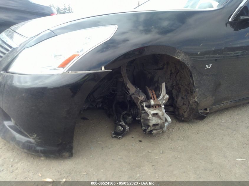 2015 INFINITI Q40 JN1CV6AR2FM524494