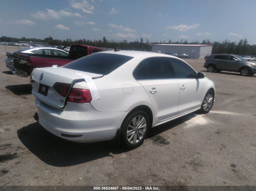 2015 VOLKSWAGEN JETTA SEDAN 1.8T SE W/CONNECTIVITY - 3VWD17AJ4FM276134