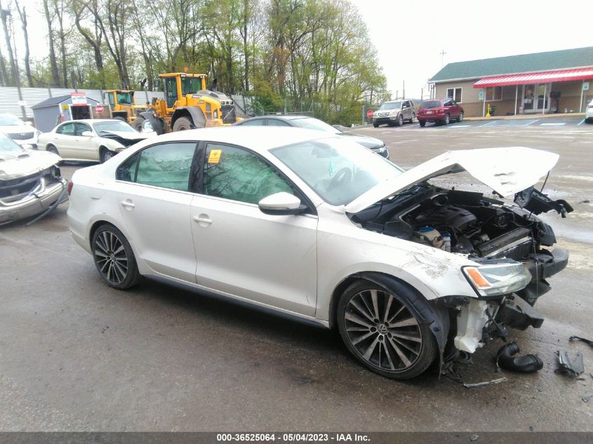 2014 VOLKSWAGEN JETTA SEDAN GLI - 3VW4T7AJ9EM231649