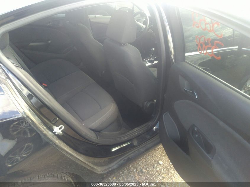 2018 CHEVROLET CRUZE LT - 1G1BE5SM6J7128025