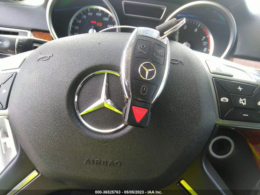 2013 MERCEDES-BENZ GL-CLASS GL 550 - 4JGDF7DE1DA261552