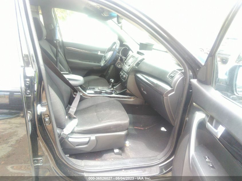 2015 KIA SORENTO LX - 5XYKT4A6XFG627107
