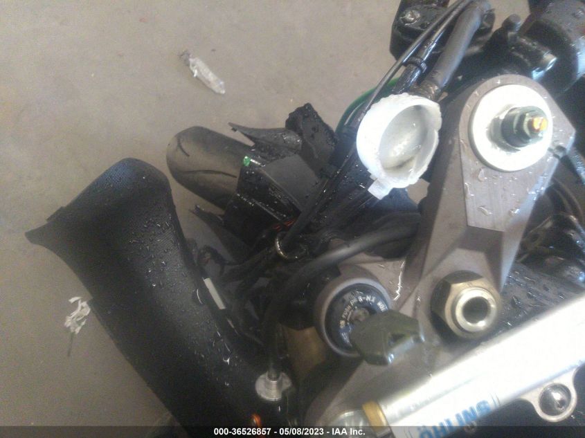 2006 KAWASAKI ZX1000 D6F - JKAZXCD136A012633