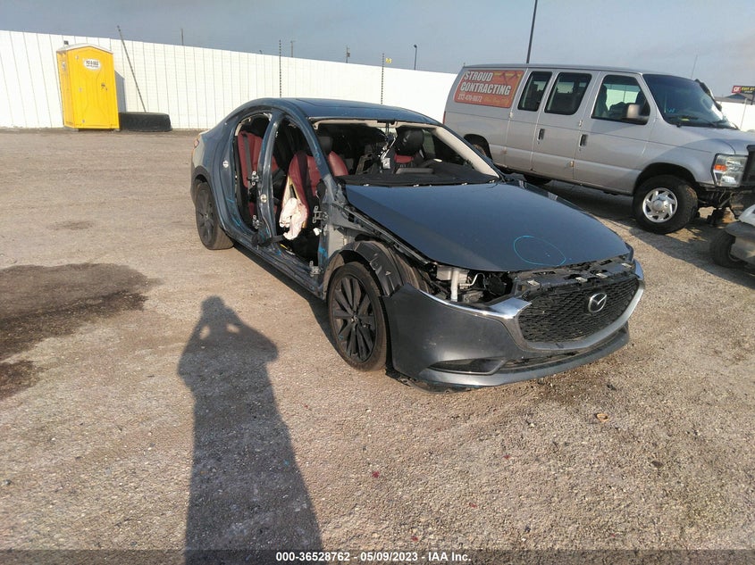 MAZDA MAZDA3 SEDAN CARBON EDITION 2022