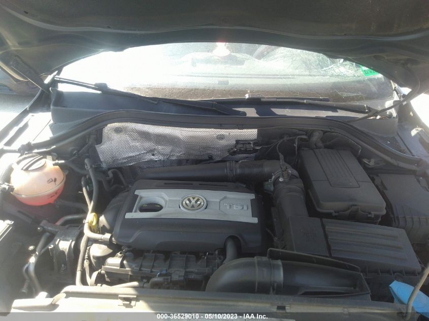 2017 VOLKSWAGEN TIGUAN SPORT - WVGUV7AX7HK028977