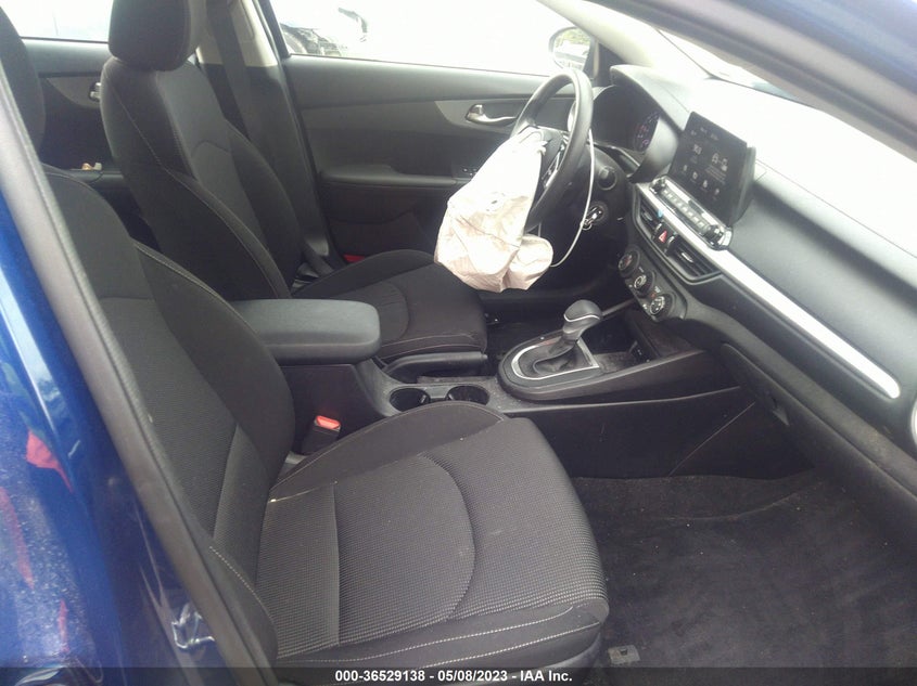 VIN 3KPF24AD7ME412202 2021 KIA FORTE LXS