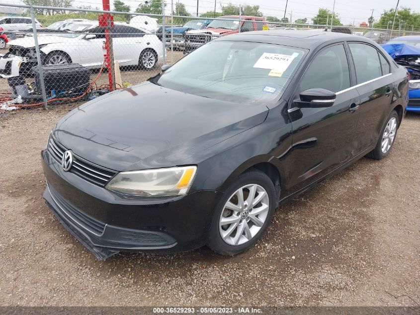 2014 VOLKSWAGEN JETTA SEDAN SE - 3VWD17AJ4EM334693