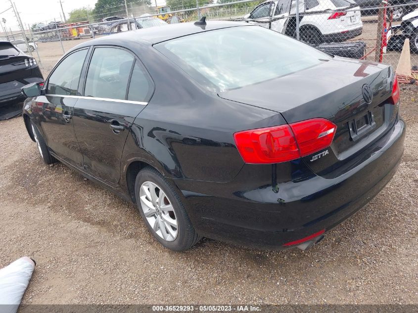 2014 VOLKSWAGEN JETTA SEDAN SE - 3VWD17AJ4EM334693