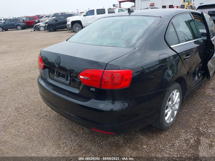 2014 VOLKSWAGEN JETTA SEDAN SE - 3VWD17AJ4EM334693