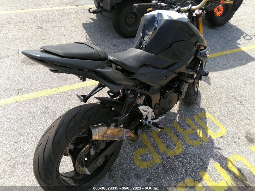 2015 SUZUKI GSX-S750 JS1GR7NA7F2102692
