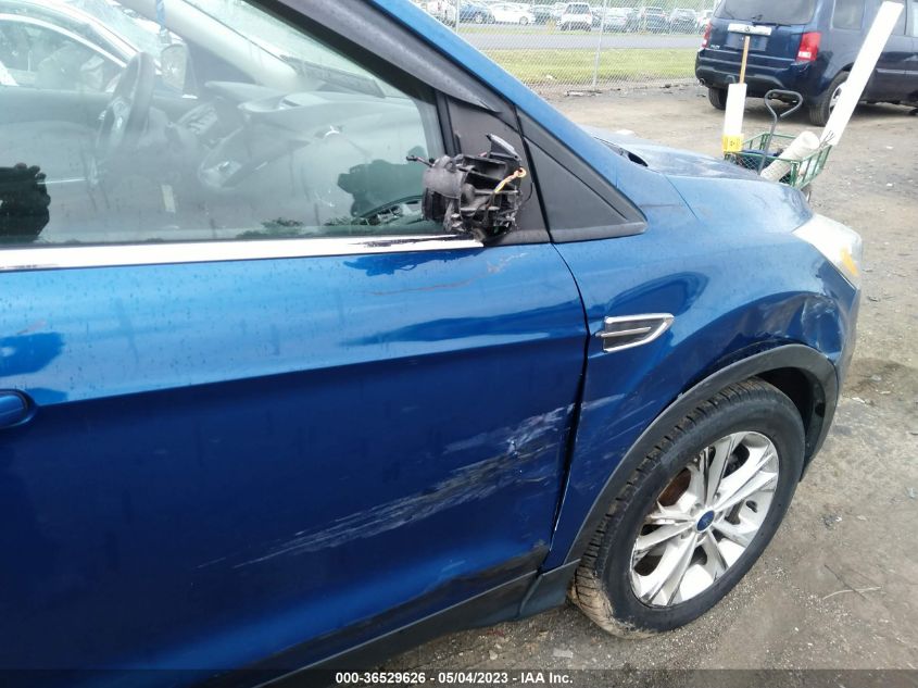 2017 FORD ESCAPE SE - 1FMCU9GD2HUA02931