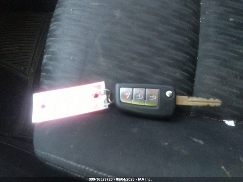 2017 NISSAN ROGUE S - KNMAT2MT3HP544037