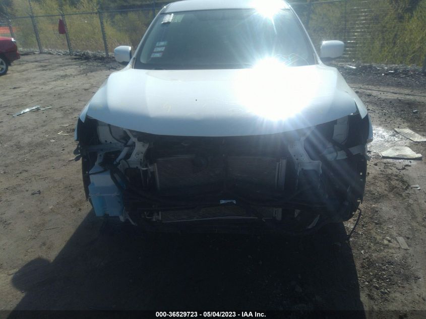 2017 NISSAN ROGUE S - KNMAT2MT3HP544037