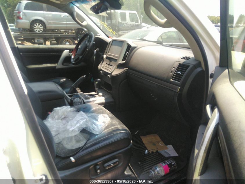2016 TOYOTA LAND CRUISER - JTMCY7AJXG4043852