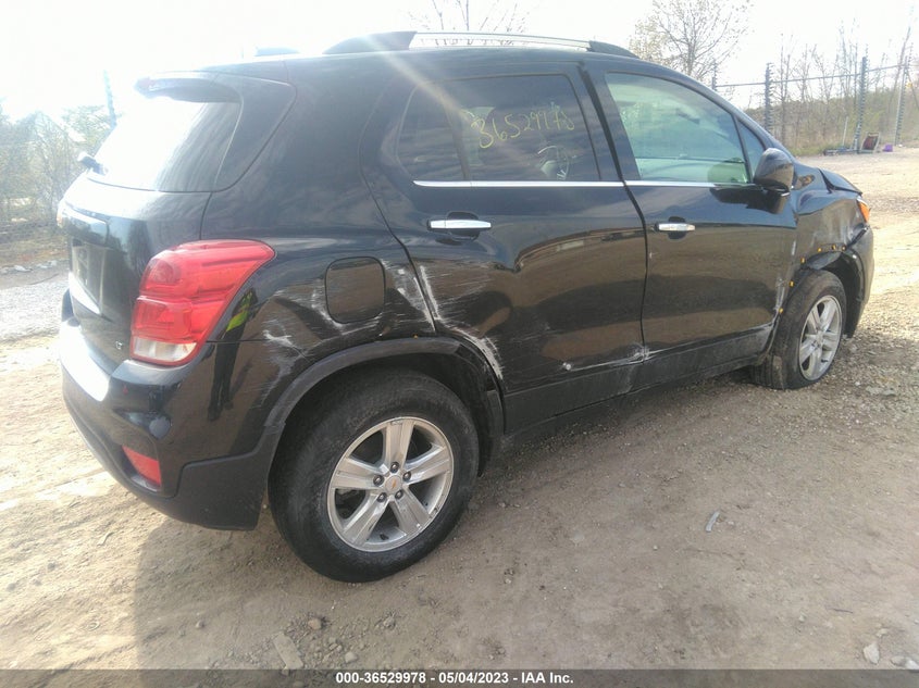 VIN KL7CJPSB5KB914928 2019 CHEVROLET TRAX LT