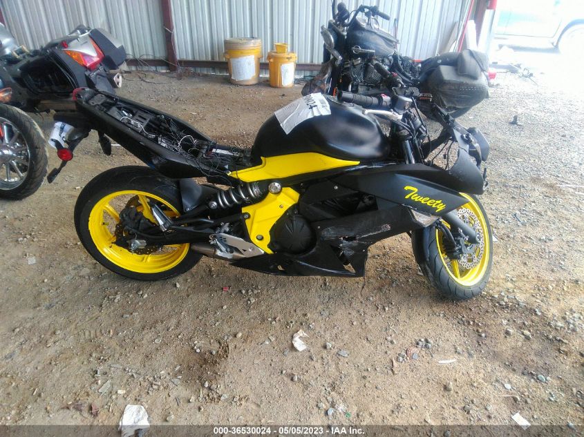 2011 KAWASAKI EX650 C - JKAEXEC1XBDA64848