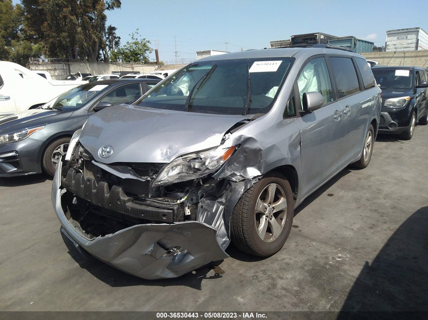 VIN 5TDKZ3DC9HS806495 2017 TOYOTA SIENNA LE