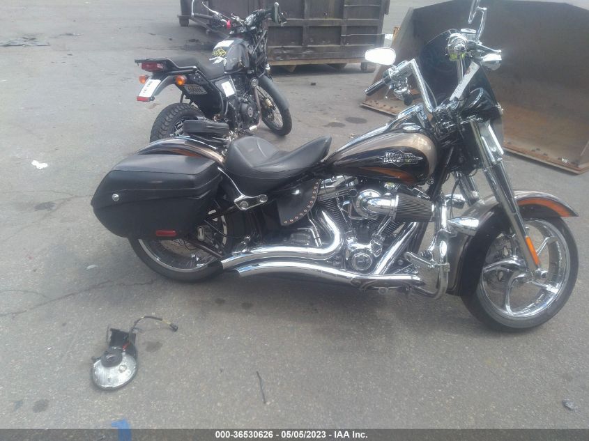 2011 HARLEY-DAVIDSON FLSTSE2 - 1HD1PY910BB956840