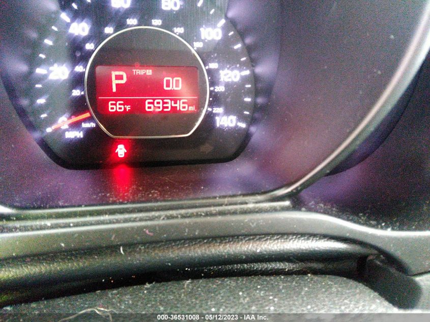 2016 KIA SOUL + - KNDJP3A58G7304349