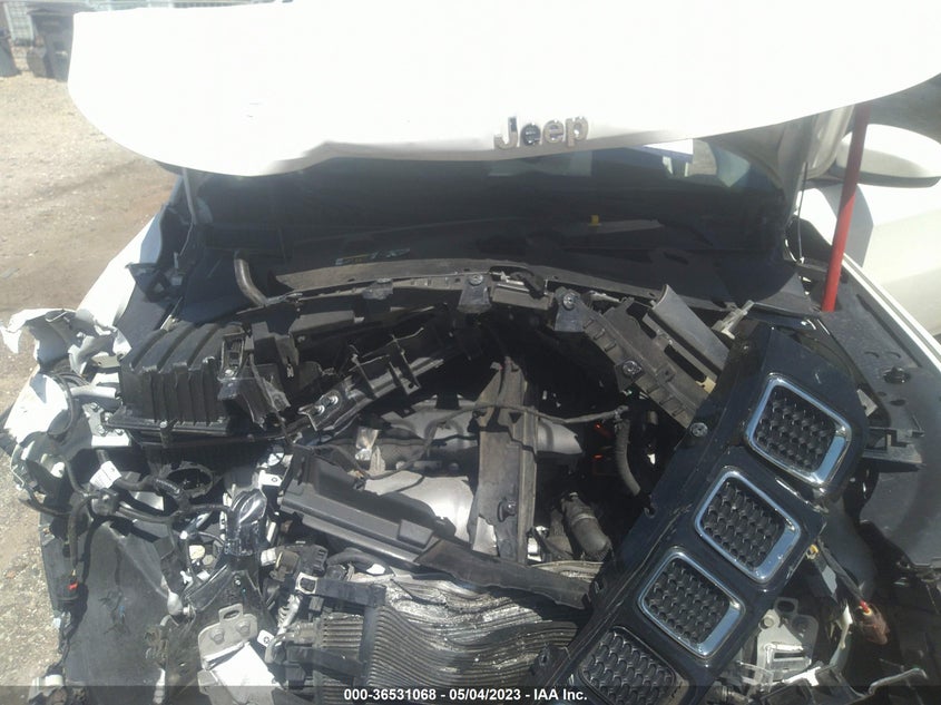 VIN 3C4NJDBBXJT150176 2018 JEEP COMPASS LATITUDE