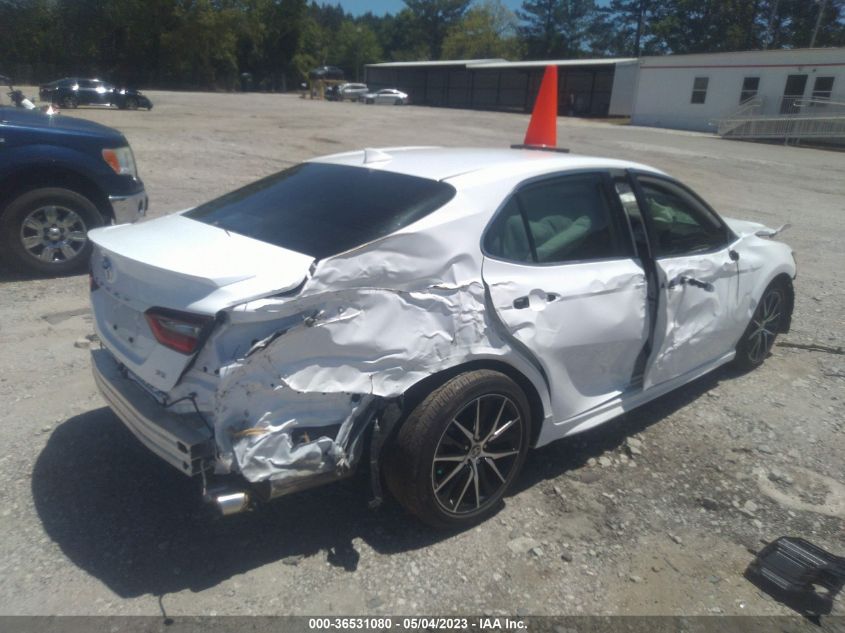 2022 TOYOTA CAMRY SE - 4T1T11AK4NU061377