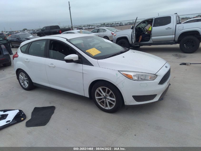 2015 FORD FOCUS SE - 1FADP3K23FL307396