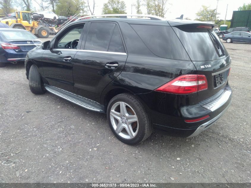 2013 MERCEDES-BENZ M-CLASS ML 550 - 4JGDA7DB0DA197136
