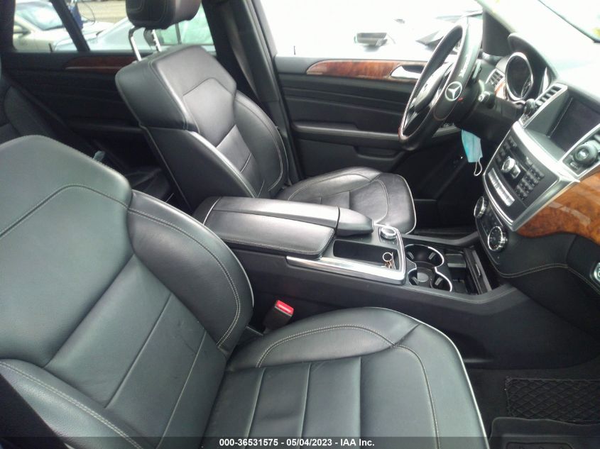 2013 MERCEDES-BENZ M-CLASS ML 550 - 4JGDA7DB0DA197136