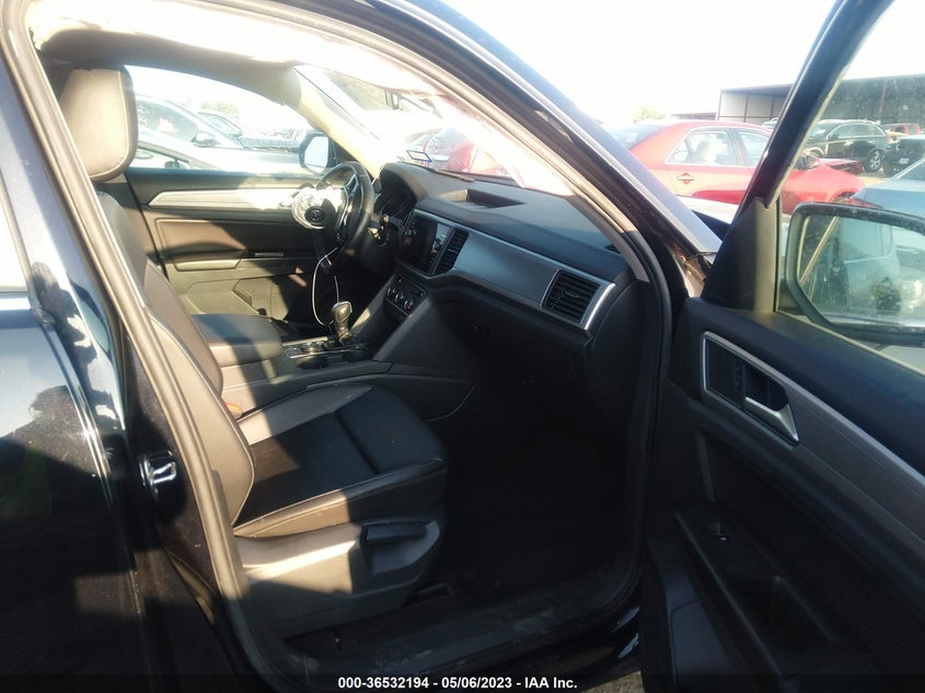 VIN 1V2KR2CA2JC560924 2018 VOLKSWAGEN ATLAS 3.6L V6 SE