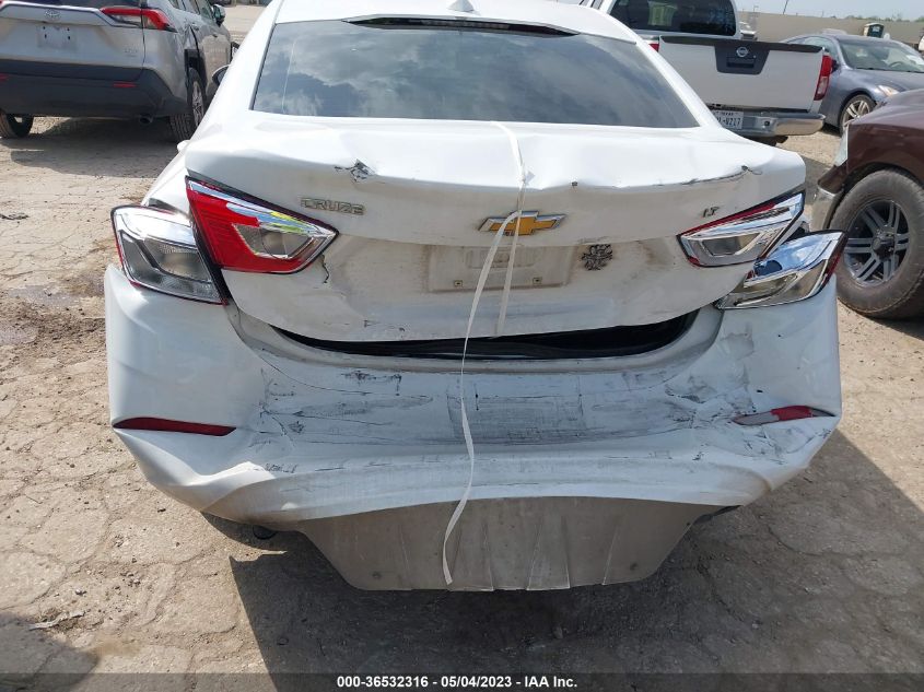 2018 CHEVROLET CRUZE LT - 1G1BE5SM6J7122659