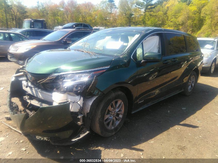 2021 TOYOTA SIENNA LE - 5TDKRKEC5MS046634
