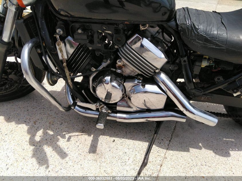 2001 HONDA VF750 C JH2RC43091M700358