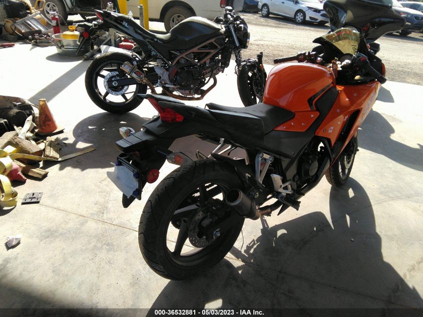 2016 HONDA CBR300 R MLHNC5118G5200040