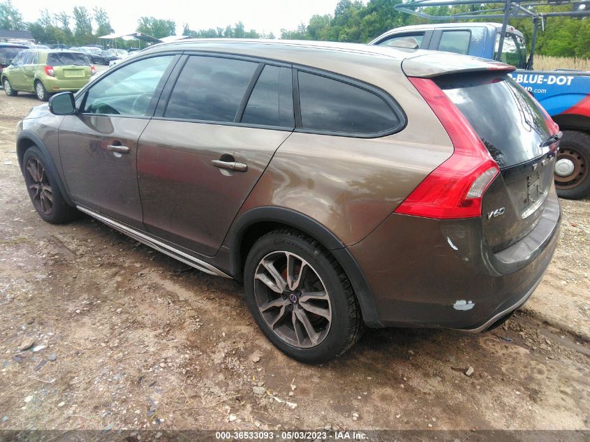 2015 VOLVO V60 CROSS COUNTRY T5 PLATINUM YV4612HM0F1001899