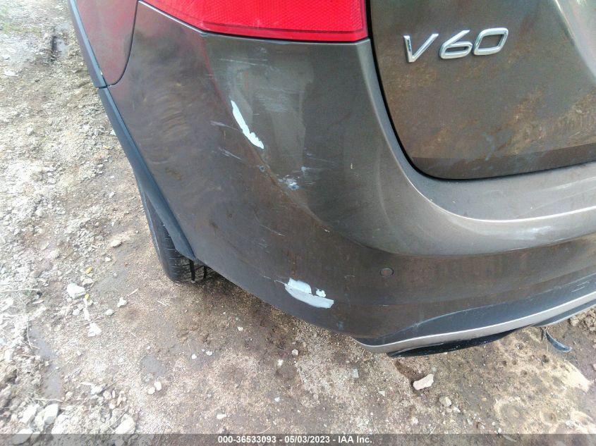 2015 VOLVO V60 CROSS COUNTRY T5 PLATINUM YV4612HM0F1001899