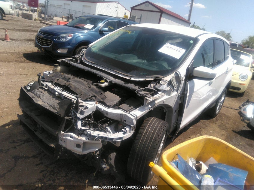 VIN 1FMCU0GD5HUB51085 2017 FORD ESCAPE SE