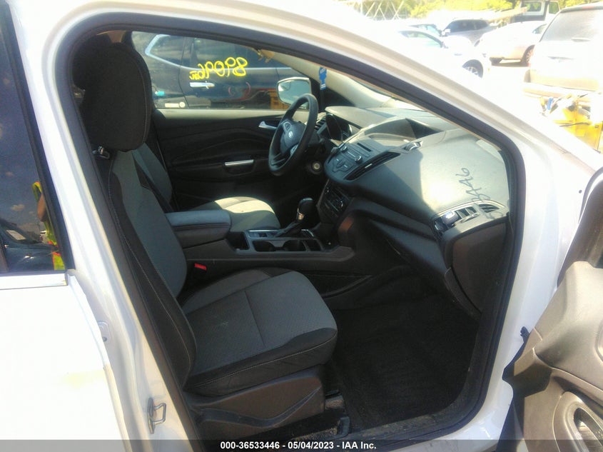VIN 1FMCU0GD5HUB51085 2017 FORD ESCAPE SE
