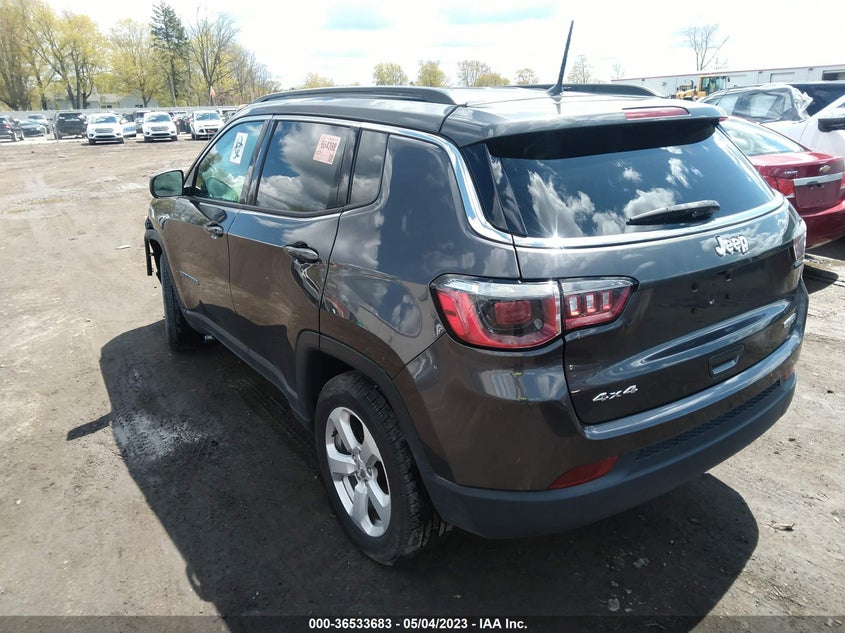VIN 3C4NJDBB8JT179210 2018 JEEP COMPASS LATITUDE