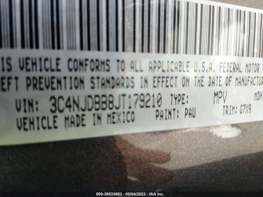 VIN 3C4NJDBB8JT179210 2018 JEEP COMPASS LATITUDE