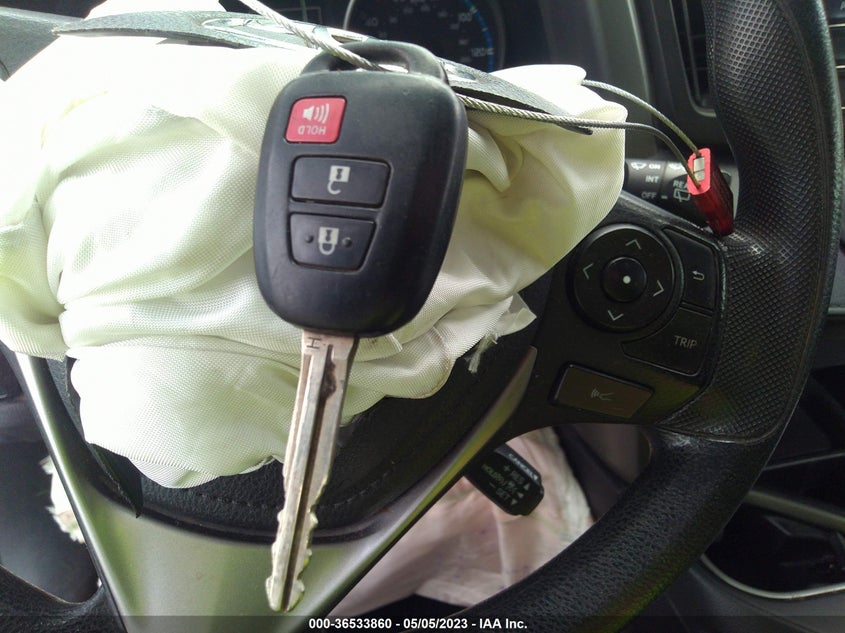 VIN 2T3ZFREV1JW460649 2018 TOYOTA RAV4 LE
