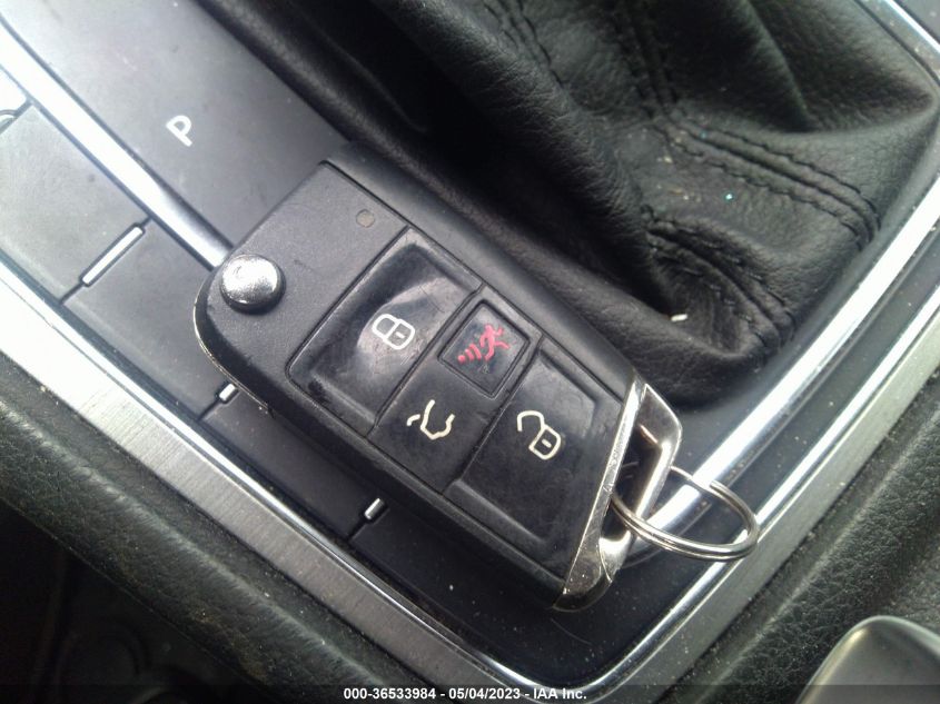 2017 VOLKSWAGEN GOLF S - 3VW217AUXHM032816