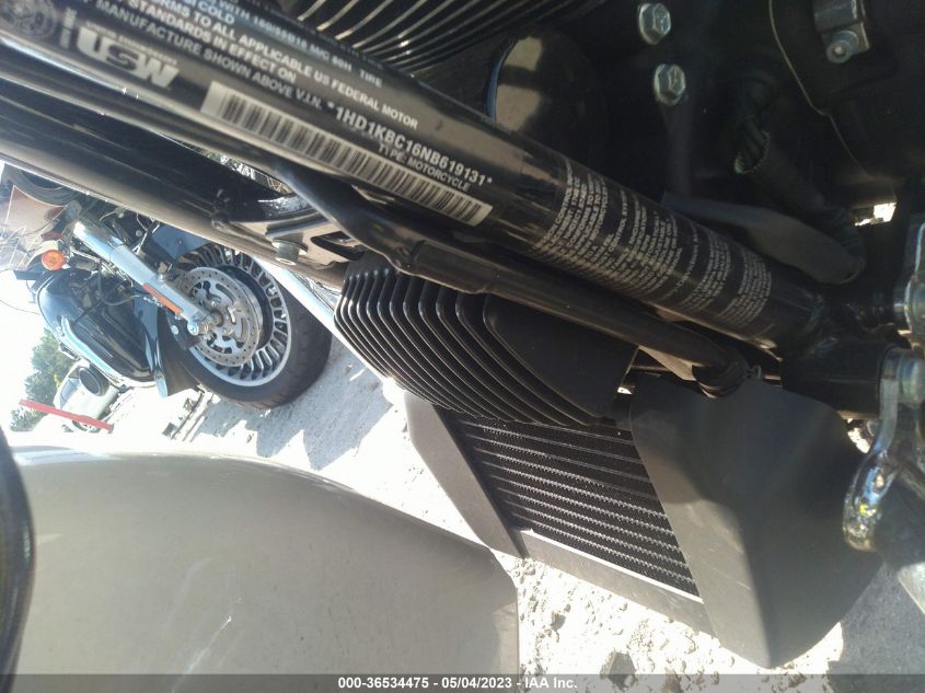 2022 HARLEY-DAVIDSON FLHX - 1HD1KBC16NB619131
