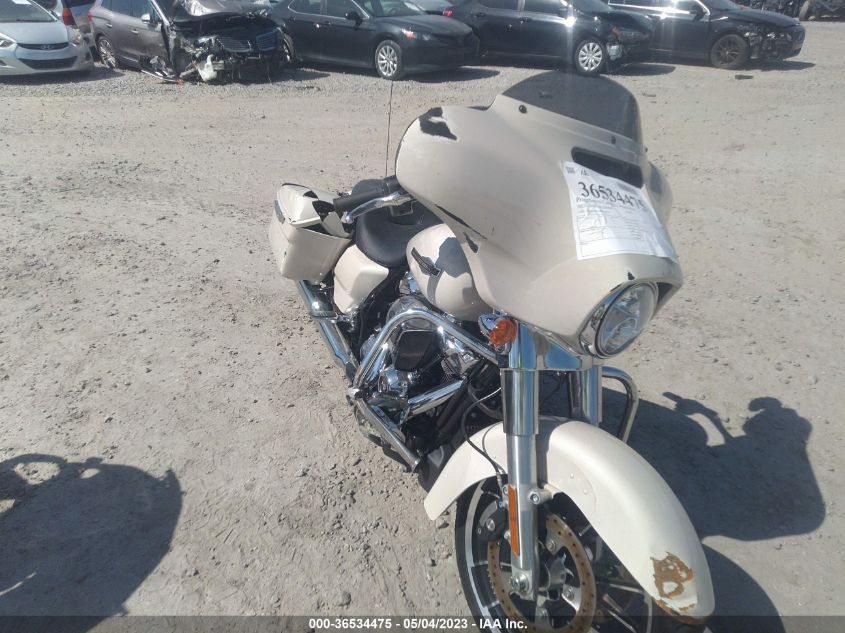 2022 HARLEY-DAVIDSON FLHX - 1HD1KBC16NB619131